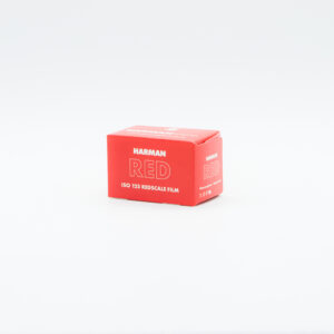 Carrete HARMAN Red 125, nuevo formato Redscale, ideal para fotografía analógica creativa