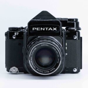 Cámara analógica Pentax 67 formato medio 120 6x7