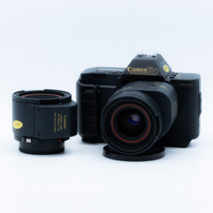 Set de cuerpo y lentes Canon T80